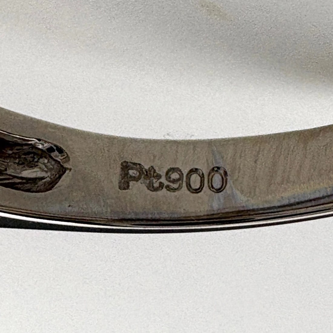 MELEE DIAMOND DESIGN RING PLATINUM - 2