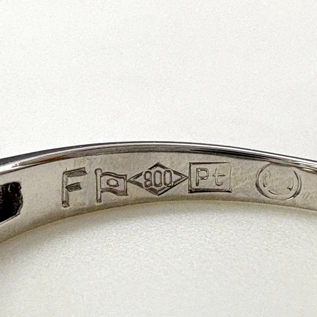 MELEE DIAMOND DESIGN RING PLATINUM RING - 2