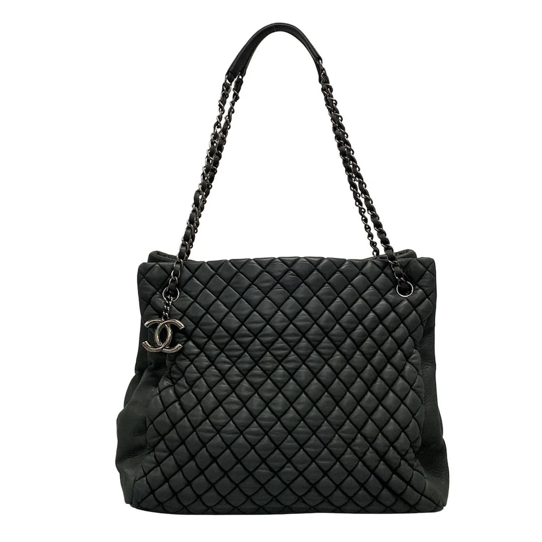 CHANEL MATELASSE DARK GRAY SPARKLING LEATHER TOTE BAG TOTE BAG: CHANEL Matelasse Dark Gray Sparkling Leather Tote Bag Tote Bag Brand: CHANEL Type: Tote Bag Material: Sparkling Leather Color: Dark Gray Size: Height : 11.02 inch (28 cm) Width : 14.17 inch (36 cm