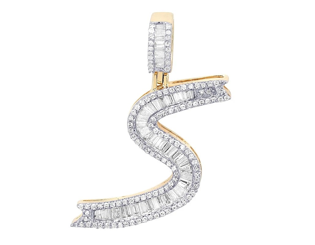 10K YELLOW GOLD DIAMOND BAGUETTE INITIAL PENDANT: 10K Yellow Gold Diamond Baguette Initial Pendant Brand: None Type: Pendant Material: 10k Yellow Gold, Main Stone/Creation Natural Color: Yellow Gold Size: Dimension L 1.2", W 14.6 MM Accessories: