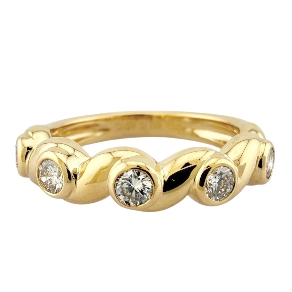 DIOR RING K18 YELLOW GOLD DIAMOND: Dior Ring K18 yellow gold diamond Brand: Dior Type: Ring Material: K18 yellow gold Main Stone/Creation Natural Color: gold Size: US 5 1/2 Accessories: None Accessories Notice: When purchasing