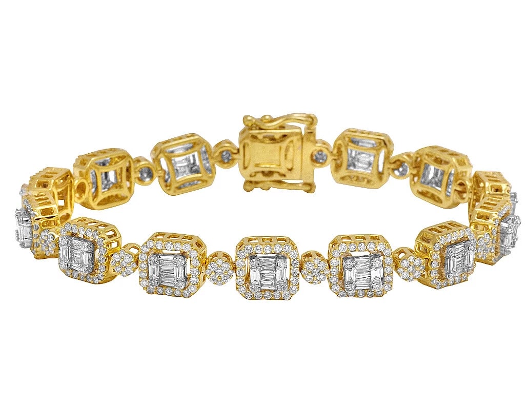 LADIES REAL BAGUETTE DIAMOND BRACELET IN 10K YELLOW GOLD: Ladies Real Baguette Diamond Bracelet in 10K Yellow Gold Brand: None Type: Bracelet Material: 10K Yellow Gold Color: Yellow Gold Size: Dimension 7" 9MM Accessories: None Accessories Notice