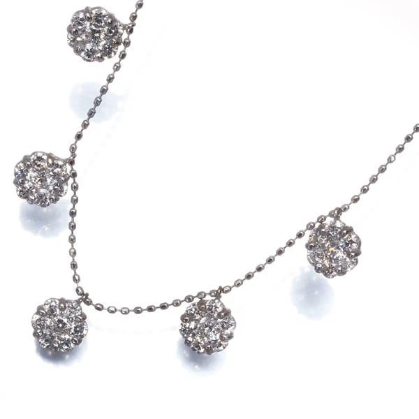 DIAMOND FLOWER STATION NECKLACE 18K 750 WHITE GOLD: Diamond Flower Station Necklace 18K 750 White Gold Brand: Unbranded Type: Necklace Material: 18K / 750 / White Gold Main Stone/Creation Natural Color: White Gold Size: Necklace length: 45cm