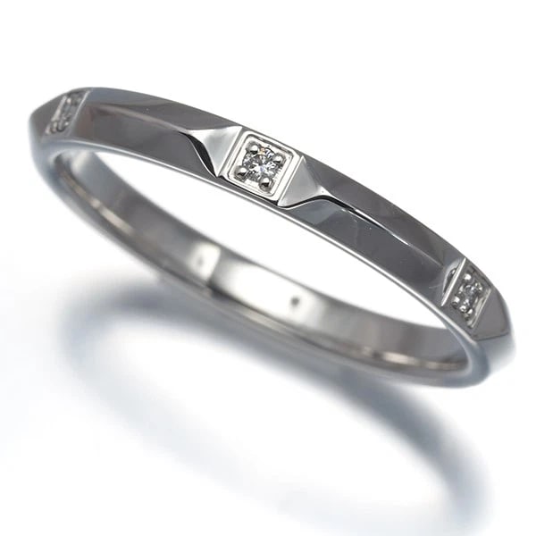 TIFFANY&CO. RING DIAMOND TIFFANY TRUE: Tiffany&Co. Ring Diamond Tiffany True Brand: Tiffany & Co. Type: Ring Material: 950 / Platinum Main Stone/Creation Natural Color: Platinum Size: US 8.75 - 9 Accessories: None Accessories