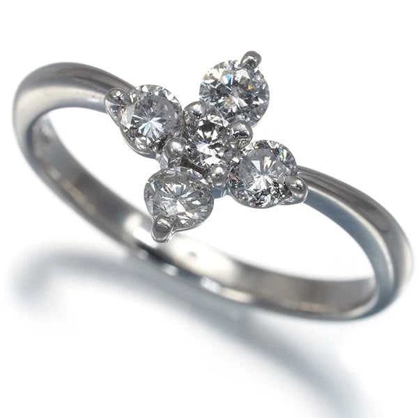 DIAMOND FLOWER BRAND UNKNOWN RING: Diamond Flower Brand unknown Ring Brand: Unbranded Type: Ring Material: 900 / Platinum Main Stone/Creation Natural Color: Platinum Size: US 6.5 Accessories: None Accessories Notice: When