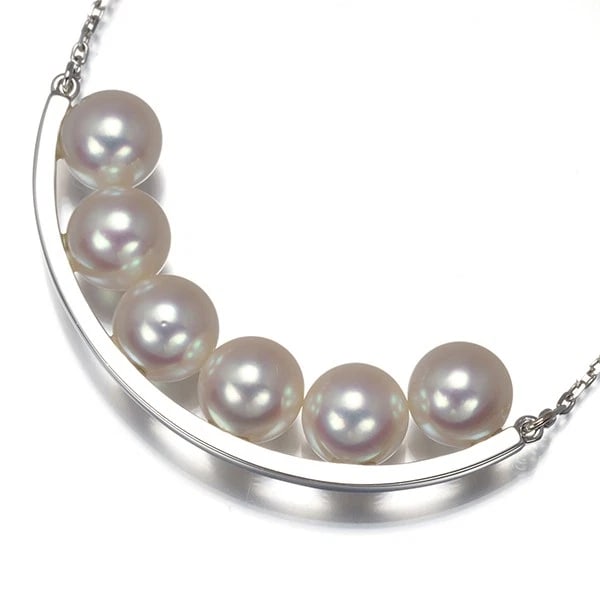 TASAKI NECKLACE AKOYA PEARL 6.3MM BALANCE PLUS: TASAKI Necklace Akoya Pearl 6.3mm Balance Plus Brand: TASAKI Type: Necklace Material: 18K / 750 / White Gold Color: White Gold Size: Necklace length: 72cm Pendant size: 37.4 x 8.0mm 