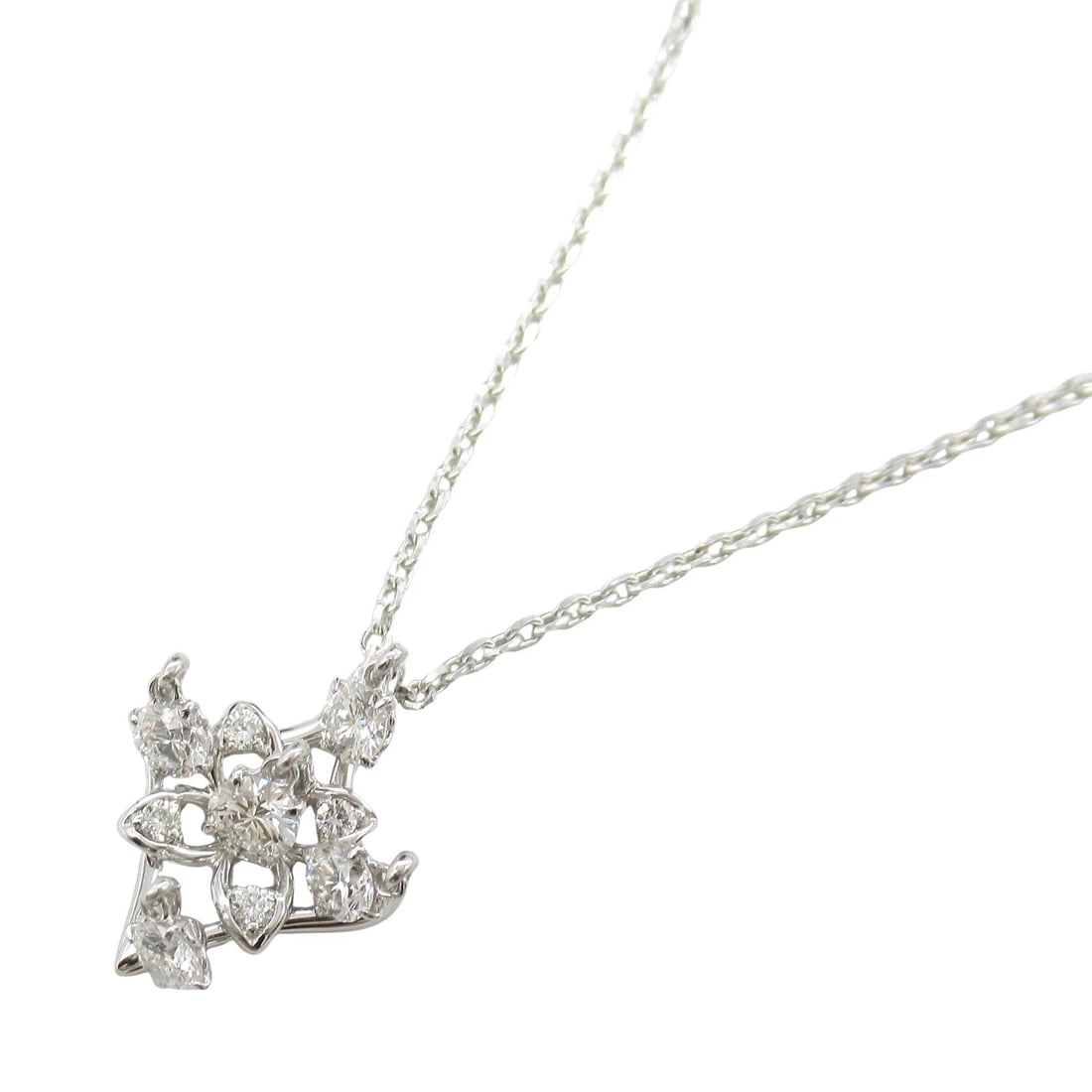 JEWELRY DIAMOND NECKLACE PENDANT 18KWG: JEWELRY Diamond Necklace Pendant 18KWG Brand: JEWELRY Type: Necklace Material: K18WG?White Gold? Main Stone/Creation Natural Color: White Gold Size: Size Neck rotation?45.5cm(17.9") Motif W?12mm x