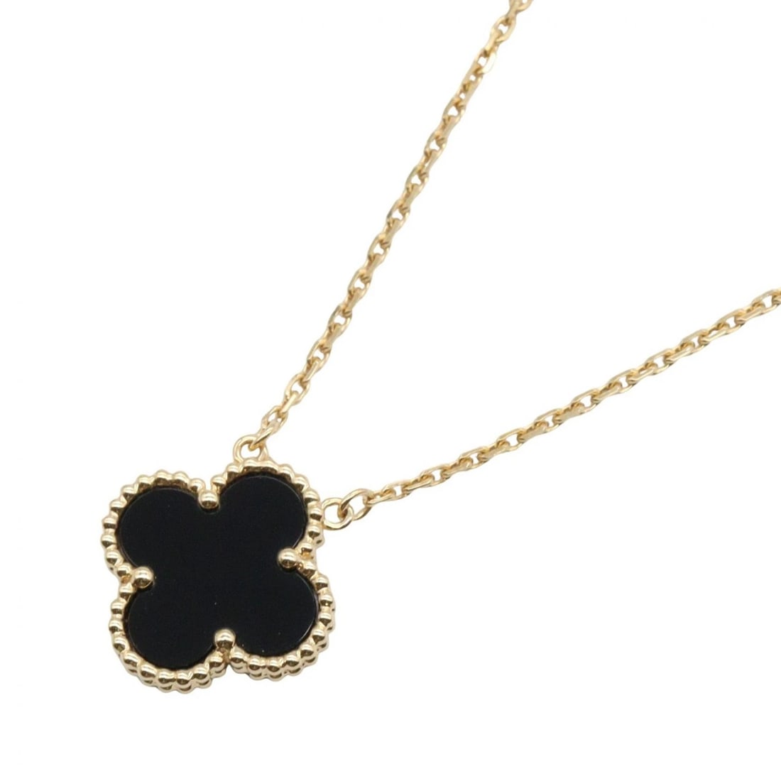 VAN CLEEF & ARPELS ALHAMBRA ONYX NECKLACE PENDANT: Van Cleef & Arpels Alhambra Onyx Necklace Pendant Brand: Van Cleef & Arpels Type: Necklace Material: K18 (Yellow Gold) Color: Yellow Gold Size: Size Neck rotation?41.5/46cm(16.3") Motif W?15mm x H
