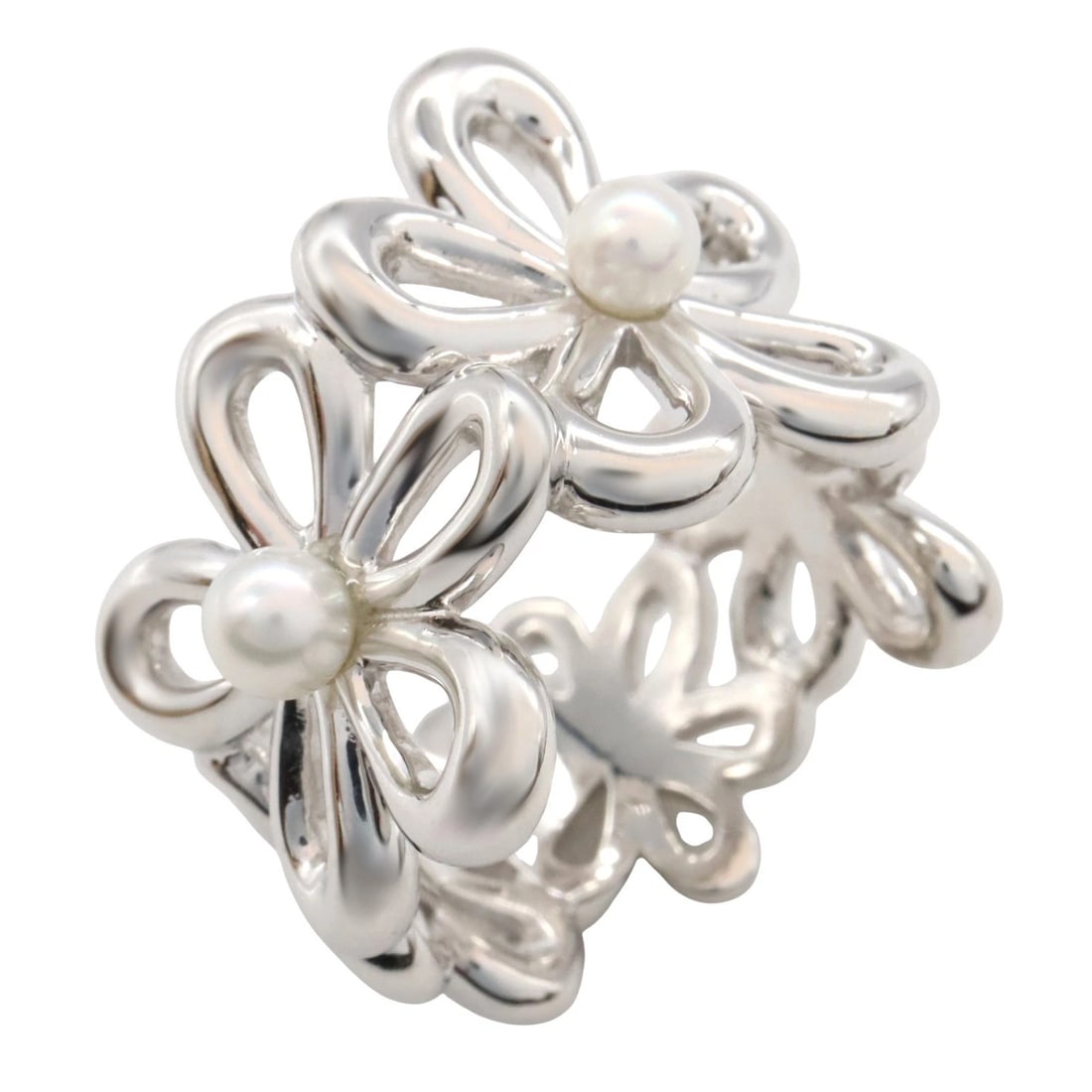 MIKIMOTO PEARL RING 18KWG WHITE GOLD WHITE: MIKIMOTO Pearl Ring 18KWG White Gold White Brand: MIKIMOTO Type: Ring Material: K18WG?White Gold? Color: White??ish colors Size: 5.25 US Accessories: None Accessories Notice: When purchasing