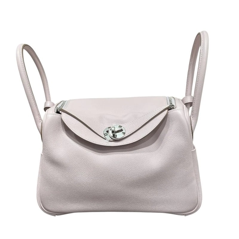 HERMES LINDY 26 HANDBAG: HERMES Lindy 26 Handbag Brand: HERMES Type: Handbag Material: Evercolor Color: Mauve Pale Silver Hardware Size: W10.2 x H7.5x D5.1inch Accessories: None Accessories Notice: When purchasing