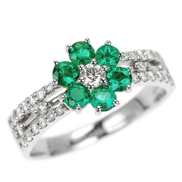 PT900 EMERALD DIAMOND RING: Pt900 emerald diamond ring Brand: None Type: Ring Material: Metal Purity 900 Metal Platinum Main Stone/Creation emeralds Color: Platinum Size: 6.25 - 6.5 US Accessories: None Accessories N