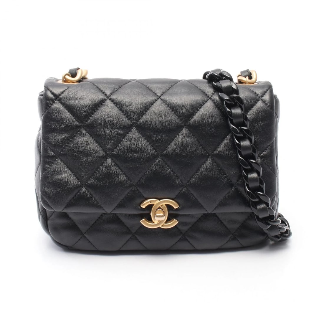 CHANEL MATELASSE CHAIN SHOULDER CROSSBODY BAG: CHANEL Matelasse chain Shoulder crossbody Bag Brand: CHANEL Type: Shoulder Bag Material: leather Color: Black??ish colors Size: H:14cm x W:18cm x D:5cm (H:5.5" x W:7.1" x D:2.0") Accessories: Non