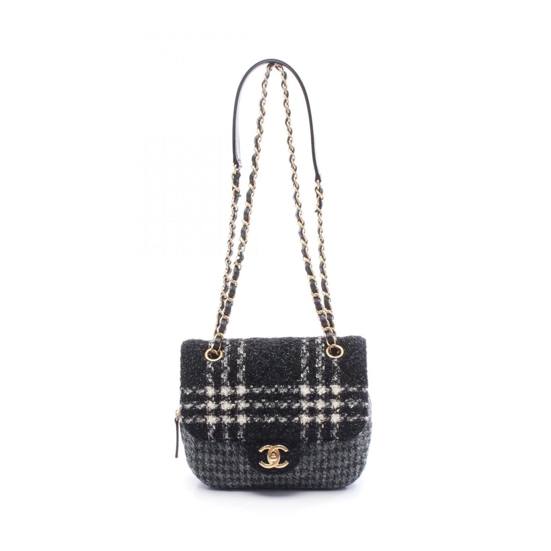 CHANEL MATELASSE CHAIN SHOULDER BAG: CHANEL Matelasse Chain Shoulder Bag Brand: CHANEL Type: Shoulder Bag Material: Fabric × wool Color: Black??ish colors × White??ish colors × Gray??ish colors Size: H:18cm x W:20cm x D:6.5cm