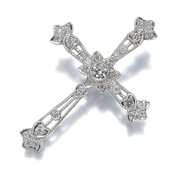 DIAMOND 0.30CT CROSS MILGRAIN PENDANT 18K: Diamond 0.30ct Cross Milgrain Pendant 18K Brand: Unbranded Type: Pendant Material: 18K / 750 / White Gold Main Stone/Creation Natural Color: White Gold Size: Design size: 33.3 x 24.0mm Bail inner