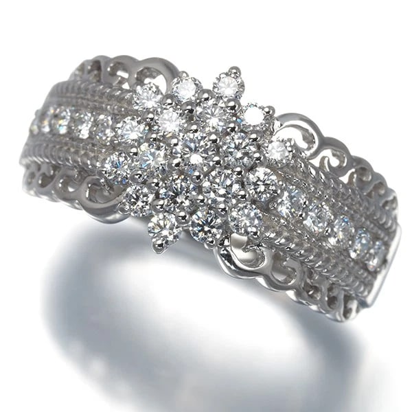 DIAMOND PAVED FLOWER RING 950 PLATINUM: Diamond Paved Flower Ring 950 Platinum Brand: Unbranded Type: Ring Material: 950 / Platinum Main Stone/Creation Natural Color: Platinum Size: US 6 - 6.25 Accessories: None Accessories Noti
