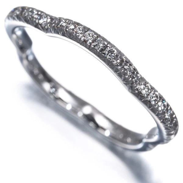 CHANEL RING DIAMOND CAMELIA FULL ETERNITY: CHANEL Ring Diamond Camelia Full Eternity Brand: CHANEL Type: Ring Material: 18K / 750 / White Gold Main Stone/Creation Natural Color: White Gold Size: US 5 Accessories: None Accessories