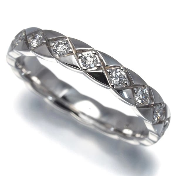 CHANEL RING DIAMOND COCO CRUSH FULL ETERNITY MINI: CHANEL Ring Diamond Coco Crush Full Eternity Mini Brand: CHANEL Type: Ring Material: 18K / 750 / White Gold Main Stone/Creation Natural Color: White Gold Size: US 5 - 5.25 Accessories: None