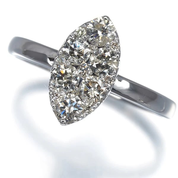 DIAMOND PAVED RING 18K 750 WHITE GOLD: Diamond Paved Ring 18K 750 White Gold Brand: Unbranded Type: Ring Material: 18K / 750 / White Gold Main Stone/Creation Natural Color: White Gold Size: US 4.75 Accessories: None Accessories