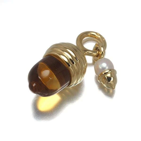 MIKIMOTO PENDANT CITRINE AKOYA PEARL ACORN: Mikimoto Pendant Citrine Akoya Pearl Acorn Brand: MIKIMOTO Type: Pendant Material: 18K / 750 / Yellow Gold Main Stone/Creation Natural Color: Yellow Gold Size: Design size: 24.3 x 10.0mm Bail