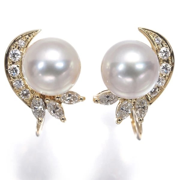 MIKIMOTO EARRINGS AKOYA PEARL DIAMOND 18K YG: Mikimoto Earrings Akoya Pearl Diamond 18K YG Brand: MIKIMOTO Type: Earrings Material: 18K / 750 / Yellow Gold Color: Yellow Gold Size: Design size: 13.7 x 11.2mm Accessories: None Accessories