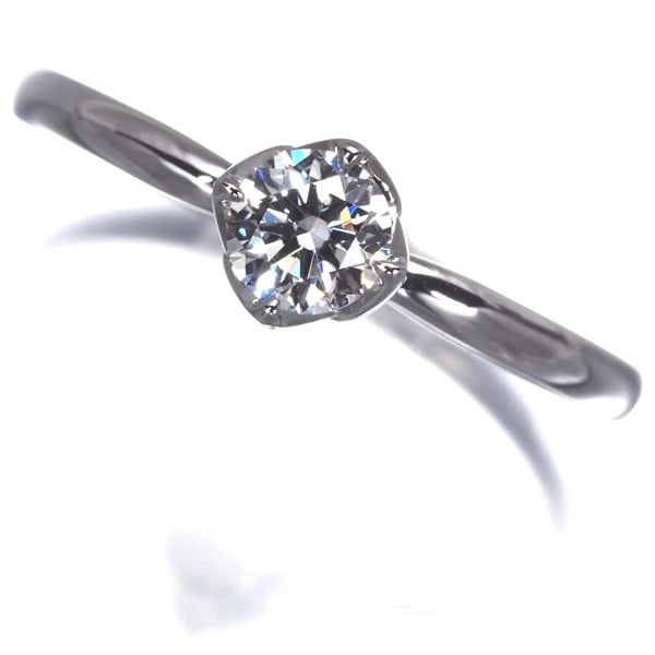 NIWAKA RING DIAMOND 950 PLATINUM: NIWAKA Ring Diamond 950 Platinum Brand: NIWAKA Type: Ring Material: 950 / Platinum Main Stone/Creation Natural Color: Platinum Size: US 5.75 - 6 Accessories: None Accessories Notice: When