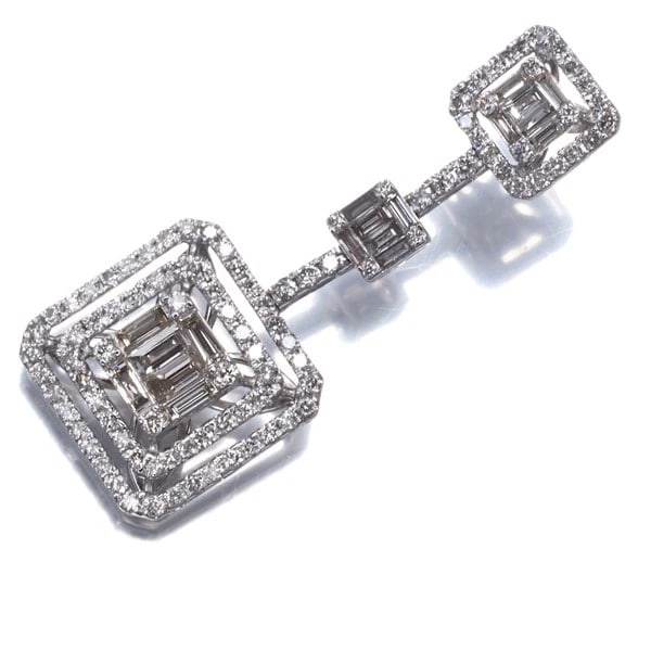 DIAMOND BAGUETTE-CUT SQUARE CLASSIC PENDANT: Diamond Baguette-cut Square Classic Pendant Brand: Unbranded Type: Pendant Material: 18K / 750 / White Gold Main Stone/Creation Natural Color: White Gold Size: Design size: 36.0 x 13.6mm Bail