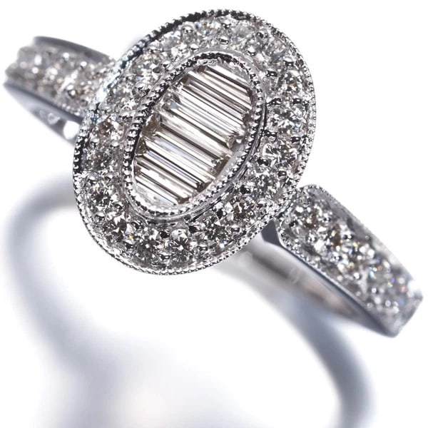 DIAMOND BAGUETTE-CUT MILGRAIN RING 18K 750 WHITE GOLD: Diamond Baguette-cut Milgrain Ring 18K 750 White Gold Brand: Unbranded Type: Ring Material: 18K / 750 / White Gold Main Stone/Creation Natural Color: White Gold Size: US 6-6.25 Accessories: