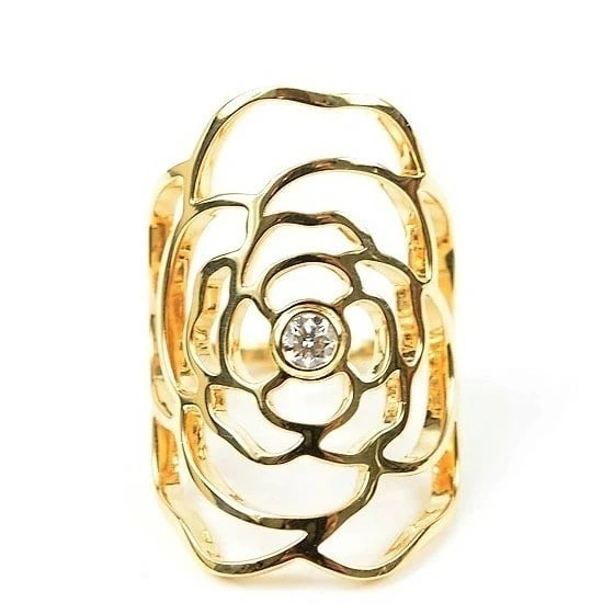 CHANEL 18K YELLOW GOLD CAMELLIA MOTIF DIAMOND RING: CHANEL 18K Yellow Gold Camellia Motif Diamond Ring Brand: CHANEL Type: Material: 18k Yellow Gold Main Stone/Creation Natural Color: Gold Size: 4.5-5 US Accessories: None Accessories Notice