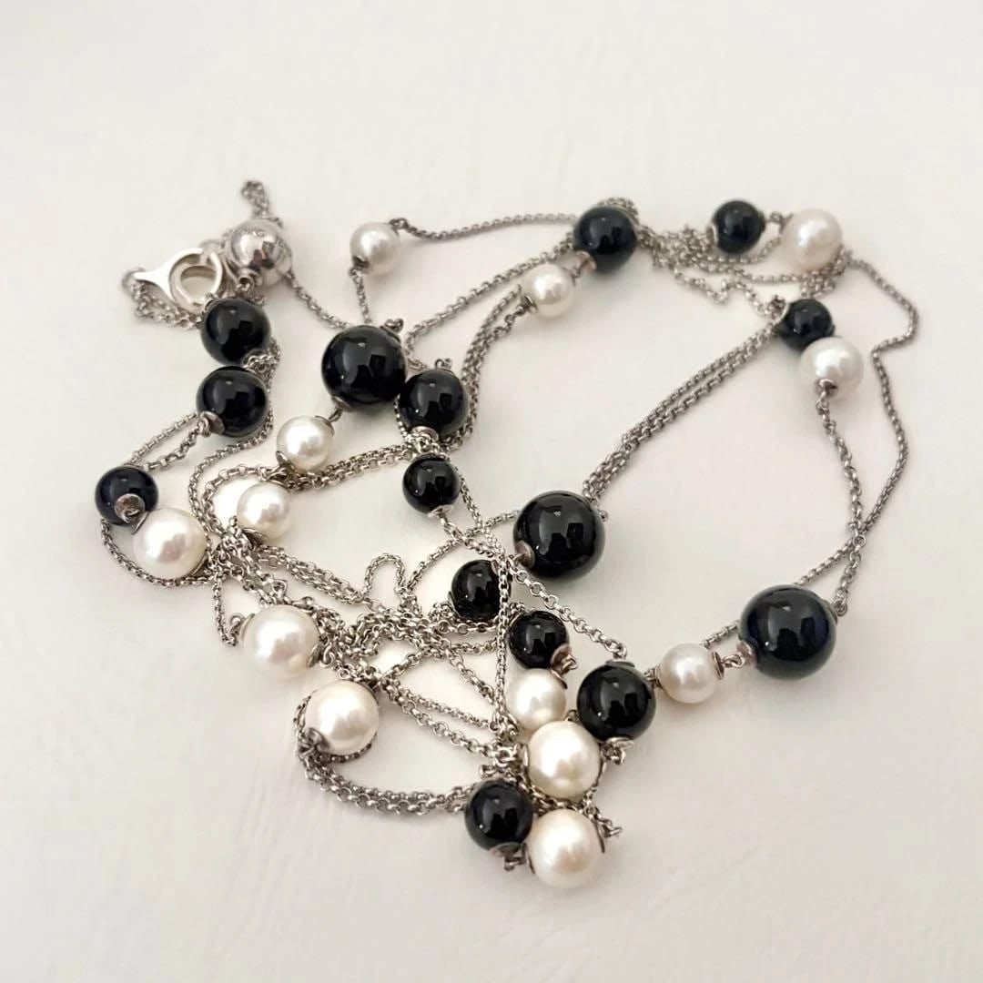 GEORG JENSEN BLACK STONE LONG NECKLACE: Georg Jensen Black Stone Long Necklace Brand: Georg Jensen Type: Necklace Material: Sterling Silver 925 Main Stone/Creation Black Stone Color: Silver Size: approx. 116 cm (approx. 45.6 inches)