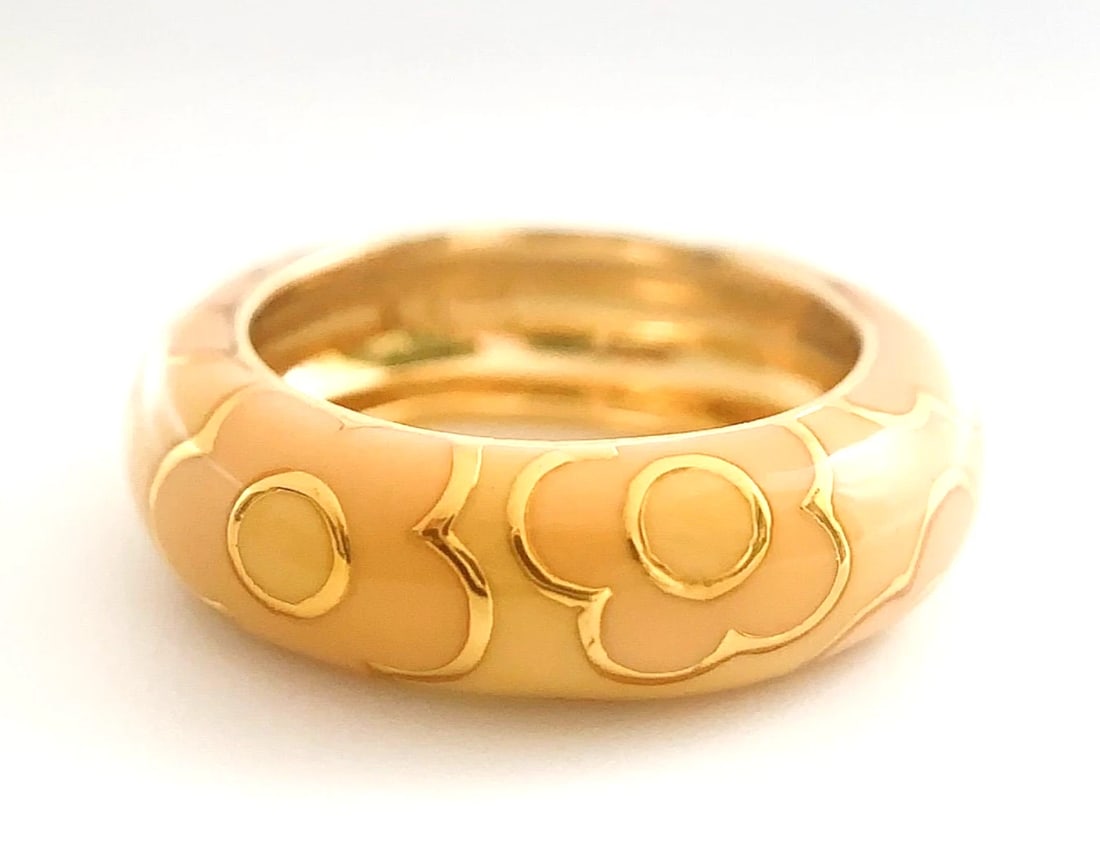 PASQUALE BRUNI 18K YELLOW GOLD ENAMEL FLOWER MOTIF BAND RING: Pasquale Bruni 18k Yellow Gold Enamel Flower Motif Band Ring Brand: PASQUALE BRUNI Type: Ring Material: 18k Yellow Gold Color: Yellow Size: 5.5 US Accessories: None Accessories Notice: When