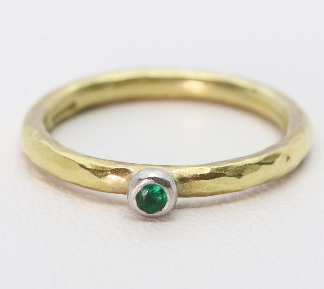 MALCOLM BETTS EMERALD 22K YELLOW GOLD RING: Malcolm Betts Emerald 22k Yellow Gold Ring Brand: Malcolm Betts Type: Ring Material: 22k Yellow Gold Main Stone/Creation Emerald Color: Yellow Size: 4.5 US Accessories: None Accessories