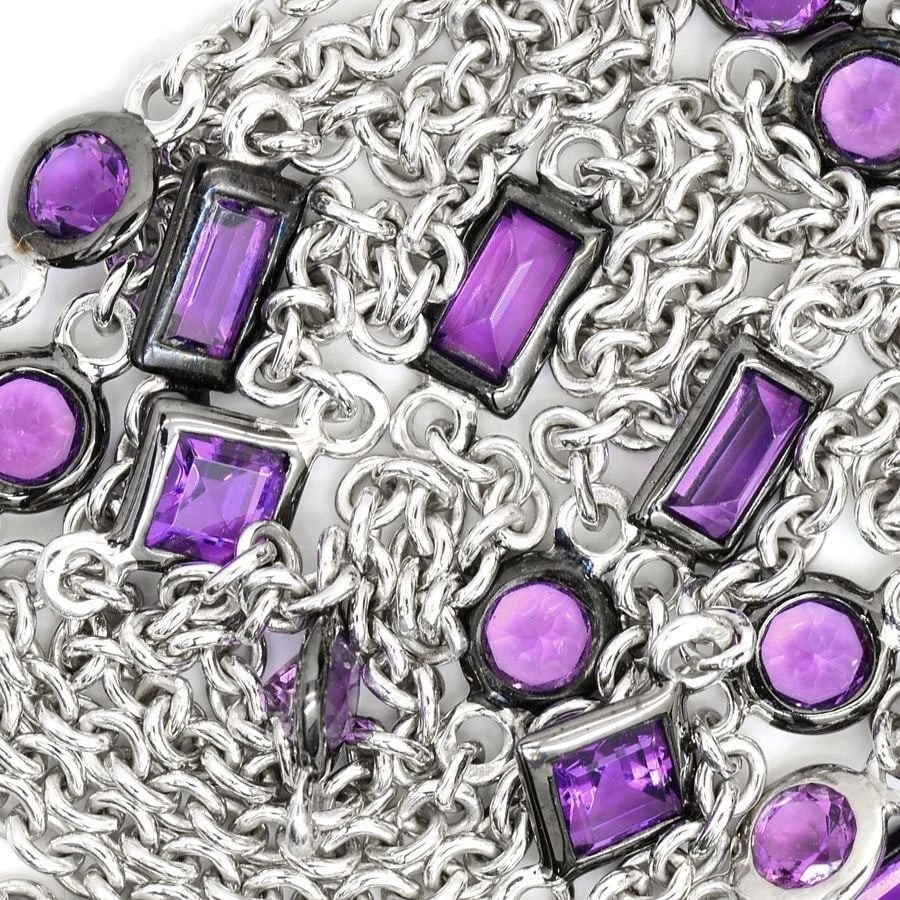 RODNEY RAYNER AMETHYST 18K WHITE GOLD STATION LONG NECKLACE PENDANT: Rodney Rayner Amethyst 18k White Gold Station Long Necklace Pendant Brand: Rodney Rayner Type: Necklace Material: 18k White Gold Main Stone/Creation Amethyst Color: White Size: approx. 85.5 cm (33