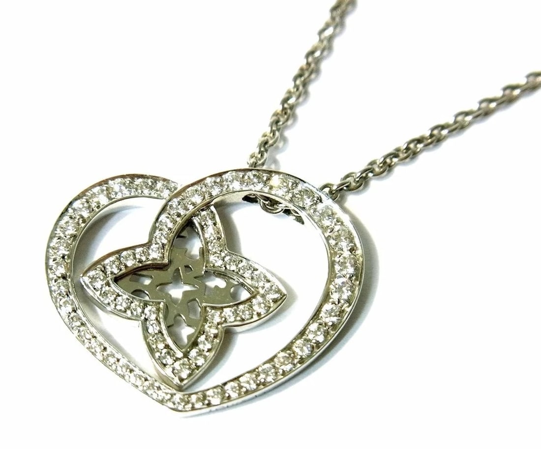 LOUIS VUITTON WHITE GOLD DIAMOND PANDANTIF PENDANT NECKLACE: Louis Vuitton White Gold Diamond Pandantif Pendant Necklace Brand: Louis Vuitton Type: Necklace Material: 18k White Gold Main Stone/Creation Natural Color: White Gold Size: Pendant Size: W1.92 ×