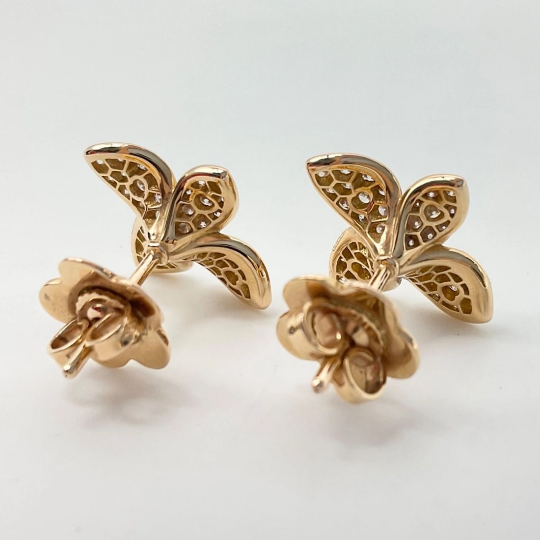 PASQUALE BRUNI PETIT GARDEN FLOWER STUD EARRINGS: Pasquale Bruni Petit Garden Flower Stud Earrings Brand: PASQUALE BRUNI Type: Earrings Material: 18k Rose Gold Main Stone/Creation Natural Color: Pink Size: Height approx. 1.7 cm × Width approx. 1