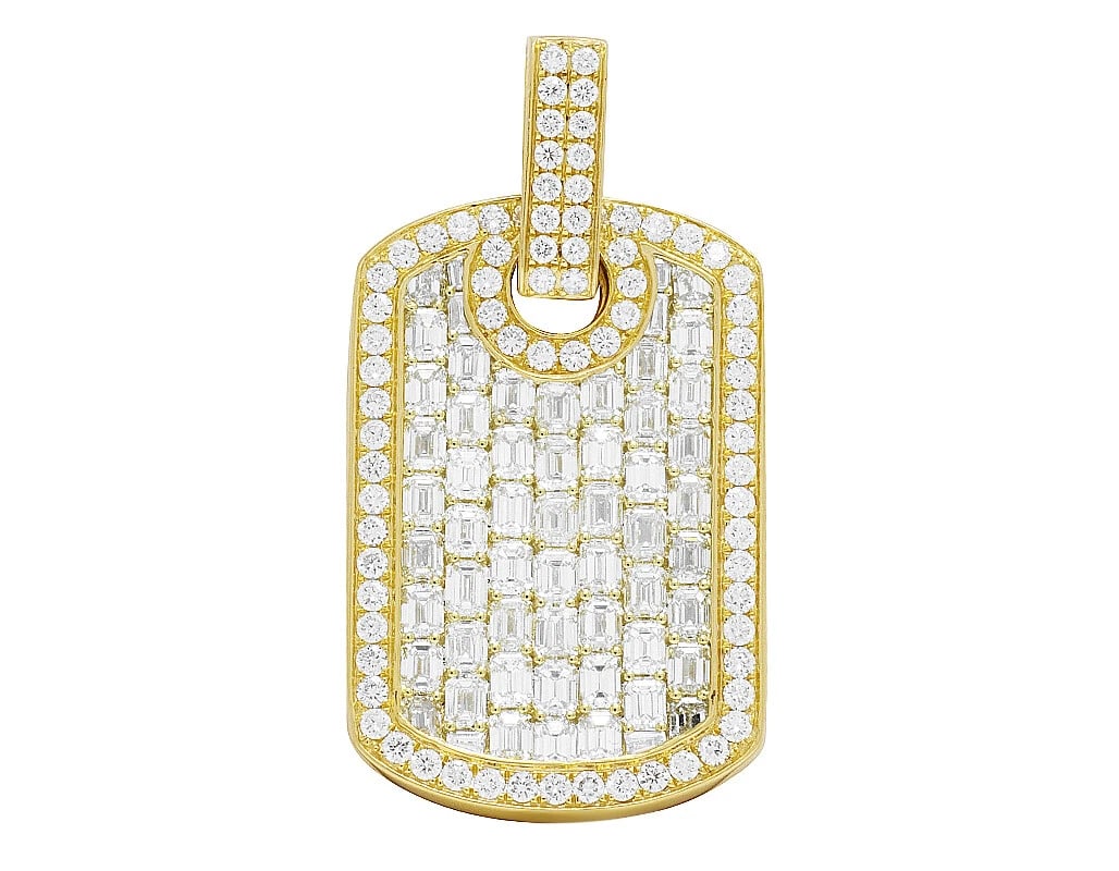 14K YELLOW GOLD EMERALD REAL DIAMOND PENDANT: 14k Yellow Gold Emerald Real Diamond Pendant Brand: None Type: Pendant Material: 14k Yellow Gold Main Stone/Creation Natural Color: Yellow Gold Size: Dimension1.8" Accessories: None Access