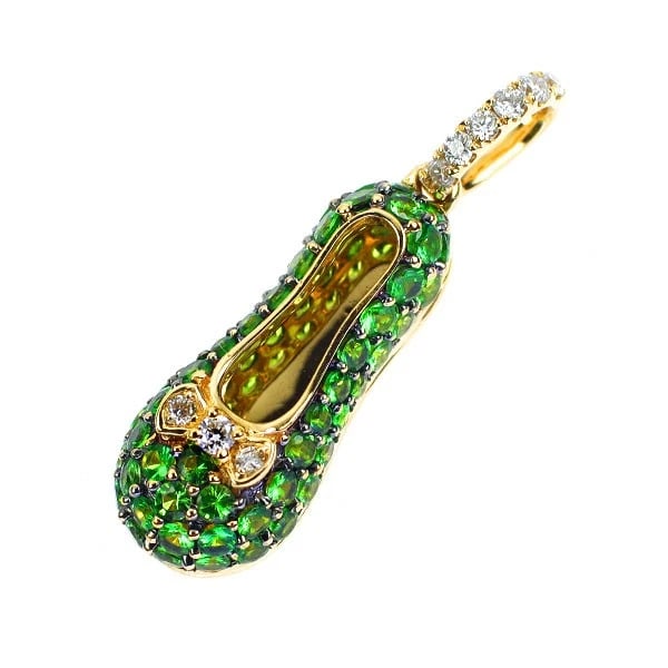 BLACK PLATED/K18YG TSAVORITE DIAMOND PENDANT TOP: black plated/K18YG tsavorite diamond pendant top Brand: None Type: pendant top Material: Metal Purity K18 Metal Gold Main Stone/Creation None Color: None Size: Length/Width/Diameter24.8 