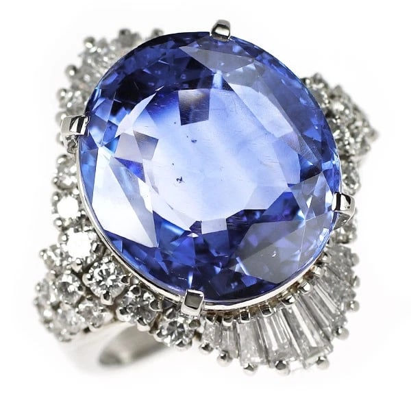 PT900 UNHEATED SAPPHIRE DIAMOND RING: Pt900 Unheated Sapphire Diamond Ring Brand: None Type: Ring Material: Metal Purity 900 Metal Platinum Main Stone/Creation sapphires Color: None Size: 5.5 - 5.75 US Accessories: None