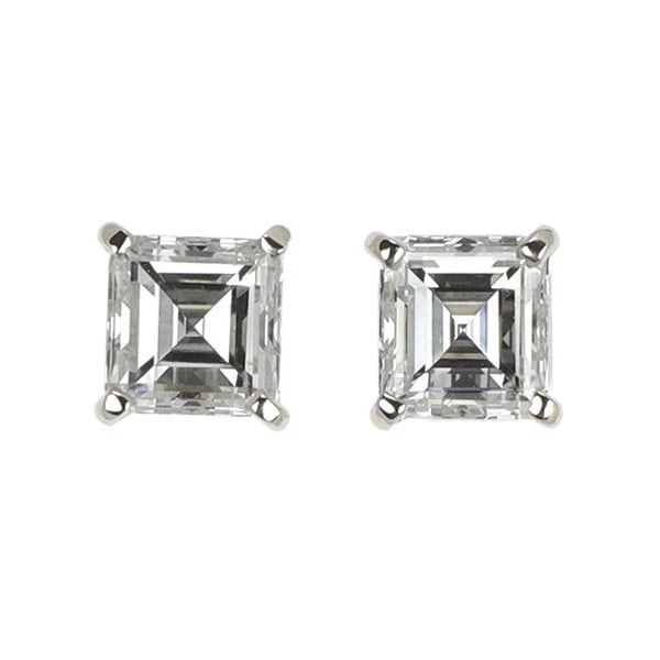 PT900 SQUARE CUT DIAMOND EARRING: Pt900 square cut diamond earring Brand: None Type: piercing Material: Metal Purity 900 Metal Platinum Main Stone/Creation Natural Color: Platinum Size: None Accessories: None Accessories