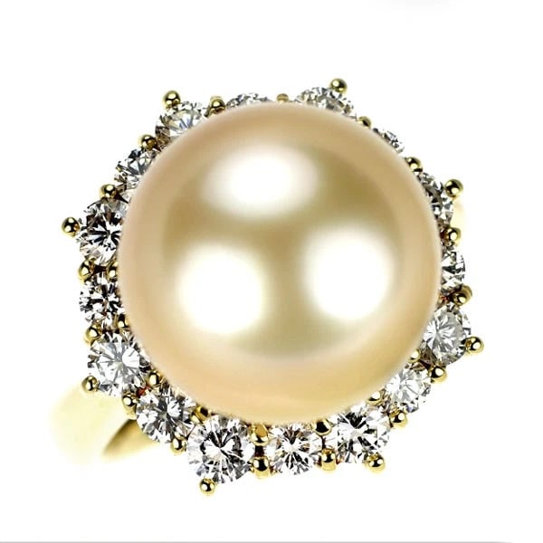 K18YG GOLDEN PEARL DIAMOND RING: K18YG Golden Pearl Diamond Ring Brand: None Type: Ring Material: Metal Purity K18 Metal Gold Main Stone/Creation pearl/pearl Color: None Size: Accessories: None Accessories Notice: When