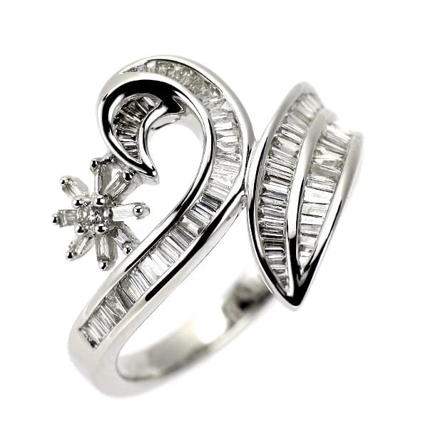 K18WG DIAMOND RING: K18WG diamond ring Brand: None Type: Ring Material: Metal Purity K18 Metal Gold Main Stone/Creation Natural Color: White Gold Size: 7.75 - 8 US Accessories: None Accessories Notice: When