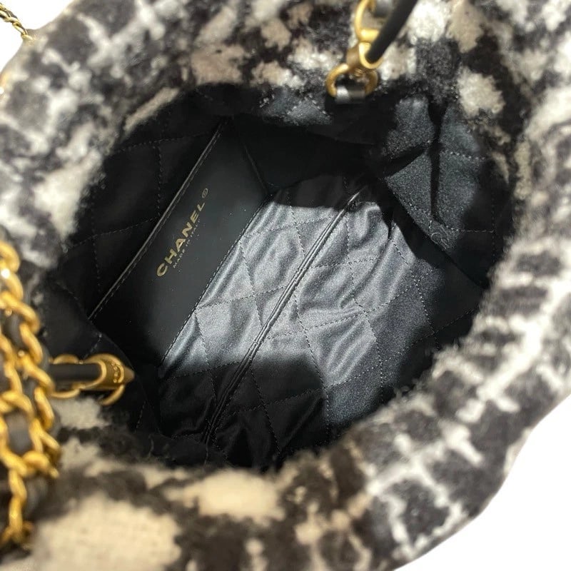 CHANEL 22 MINI SHOULDER BAG - 5