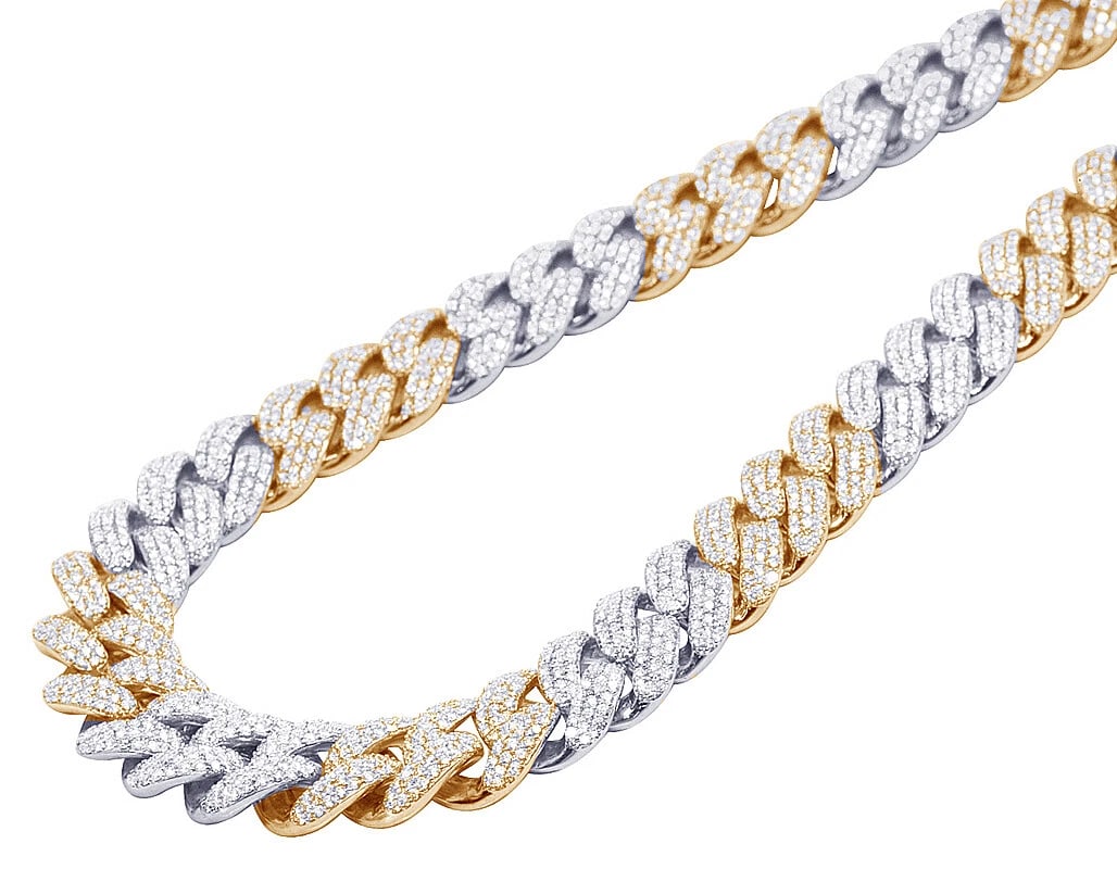 18MM MIAMI CUBAN CERTIFIED REAL DIAMOND 10K ROSE-WHITE GOLD: 18MM Miami Cuban Certified Real Diamond 10K Rose-White Gold Brand: None Type: Necklace Material: 10k,Rose Gold Main Stone/Creation Natural Color: Rose Gold Size: Length 21 in Width 18MM Accessori