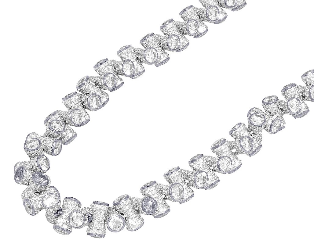 BEZEL SET REAL SOLITAIRES 15 POINTER DIAMOND CHAIN: Bezel Set Real Solitaires 15 Pointer Diamond Chain Brand: None Type: Necklace Material: 10k White Gold Main Stone/Creation Natural Color: White Gold Size: Length 20" Width 8.0mm Accessories: None