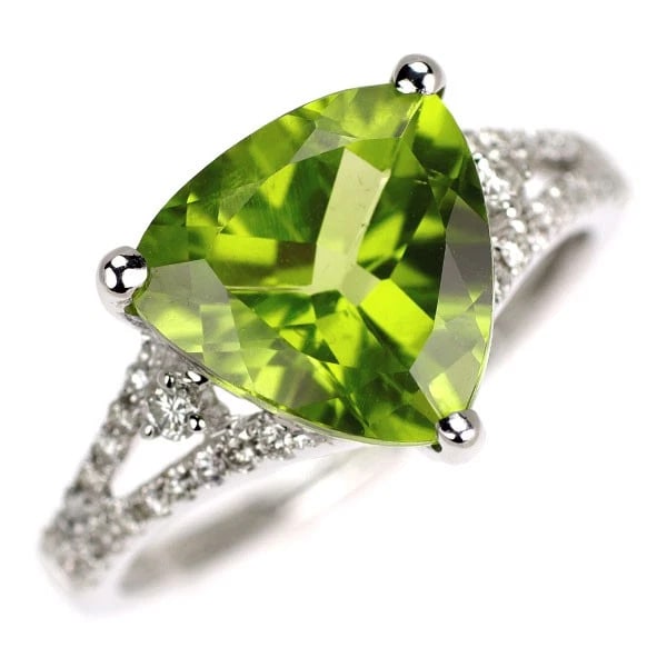 K18WG PERIDOT DIAMOND RING: K18WG Peridot Diamond Ring Brand: None Type: rings Material: K18WG Color: WG Size: 6 US Accessories: None Accessories Notice: When purchasing pre-owned goods, please refer to the photos of