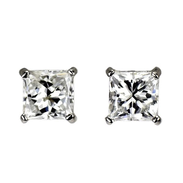 PT900 PRINCESS CUT DIAMOND EARRINGS: Pt900 Princess Cut Diamond Earrings Brand: None Type: piercing Material: Metal Purity 900 Metal Platinum Main Stone/Creation Natural Color: None Size: Length/Width/Diameter4.4 Accessories: