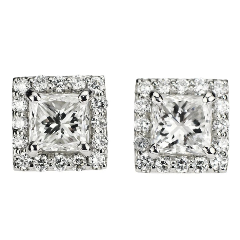 PT950/ PT900 PRINCESS CUT DIAMOND EARRINGS: Pt950/ Pt900 Princess Cut Diamond Earrings Brand: None Type: piercing Material: Metal Purity None Metal Pt900 Main Stone/Creation Natural Color: None Size: Length/Width/Diameter7.0 