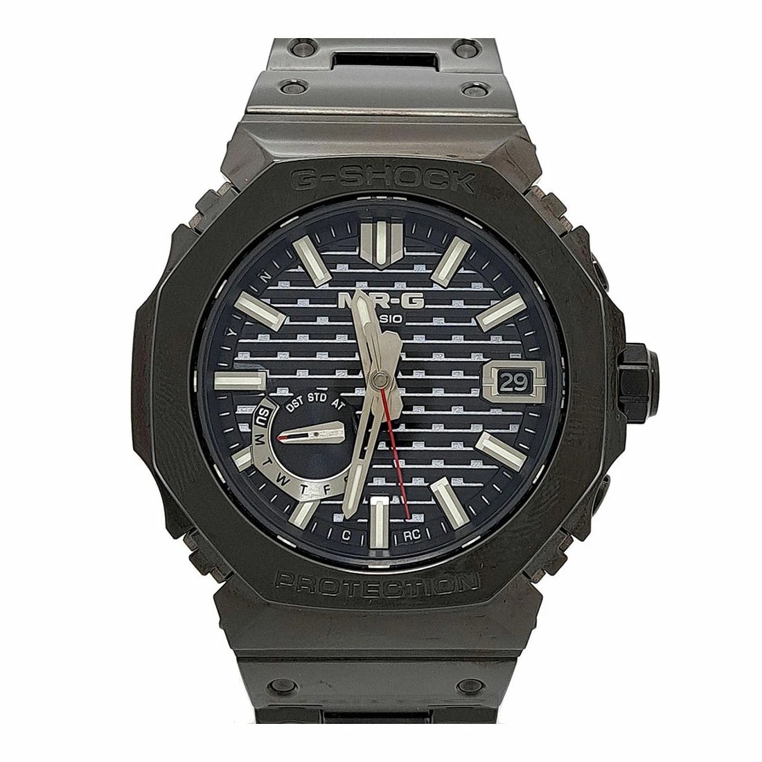 CASIO G SHOCK BLACK WATCH: CASIO G Shock Black Watch Brand: CASIO Type: Wristwatch Material: Band MaterialTitanium, Band MaterialTitanium, Case MaterialCase MaterialN/A Color: black Size: Wrist Size21.5cm, Case Size48mm