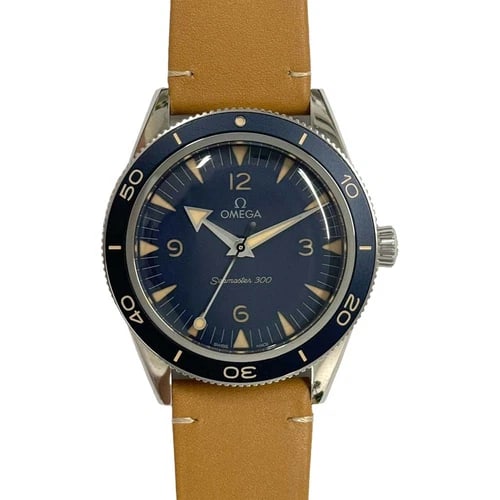 OMEGA SEAMASTER GRAY WATCH: OMEGA Seamaster Gray Watch Brand: OMEGA Type: Wristwatch Material: Band MaterialNA, Band MaterialNA, Case MaterialCase MaterialSapphire Crystal Color: gray Size: Wrist SizeNA, Case Size41.0mm 