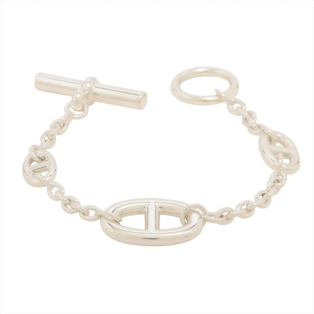 HERMES CHAINE D'ANCRE FARANDOLE BRACELET: Hermes Chaine d'Ancre Farandole Bracelet Brand: Hermes Type/Style: Bracelet Material: 925, Color: Silver Size: Bracelet length:14.5 Accessories: None Accessories Notice: When purchasing