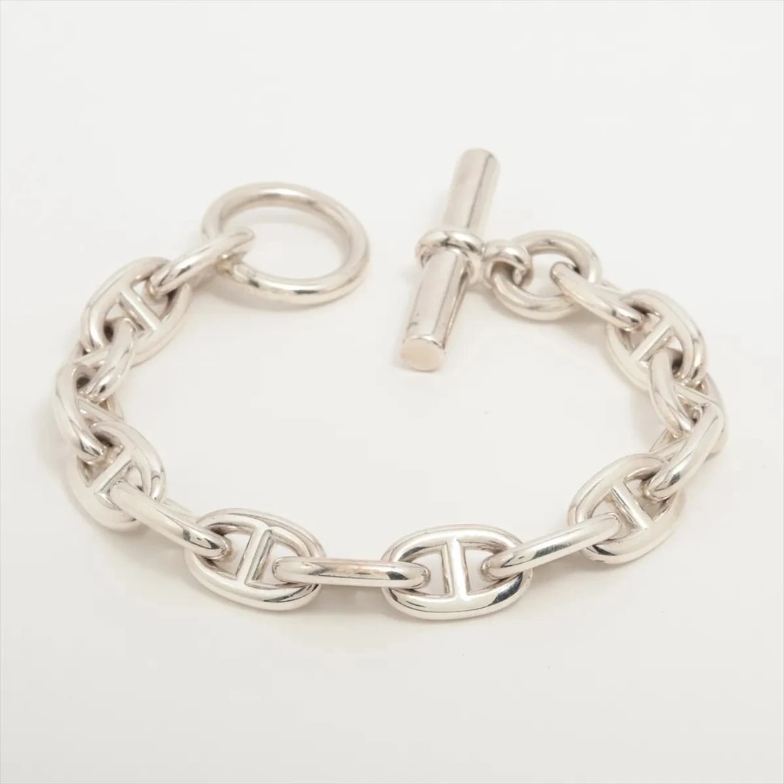 HERMES CHAINE D'ANCRE MM BRACELET: Hermes Chaine d'Ancre MM Bracelet Brand: Hermes Type/Style: Bracelet Material: 925, Color: Silver Size: Bracelet length:16 Accessories: None Accessories Notice: When purchasing pre-owned g